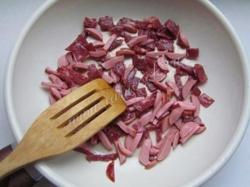 Солянка с колбасой и курицей. 03