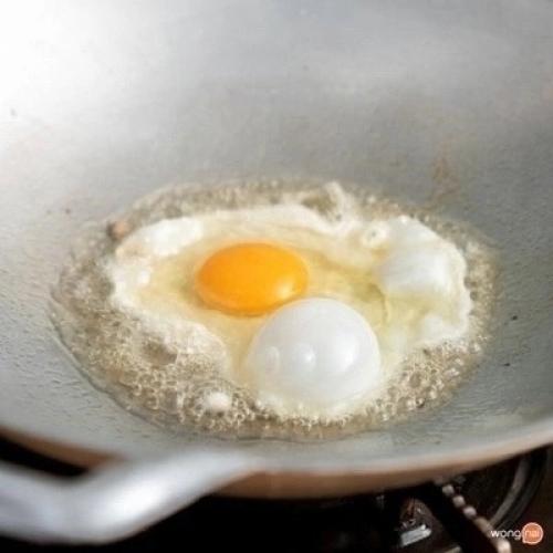 Пад капао (обжаренный свиной фарш с базиликом и с яйцом. 03 Пад капао (обжаренный свиной фарш с базиликом и с яйцом. 03