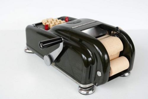 Механический калькулятор с принтером NFI снаружи и внутри. 02