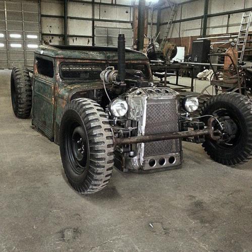 Мастерская пропитанная атмосферой и суровостью. 06