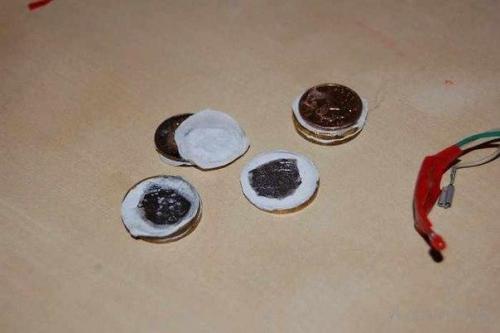 Как сделать батарейку из монет. 04 Как сделать батарейку из монет. 04