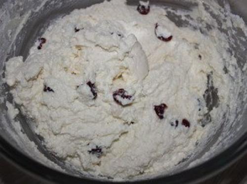 Сырники. Я долгое время перебирала разные рецепты сырников, прежде чем нашла тот Самый - именно тот, которым мне захотелось поделиться. 02