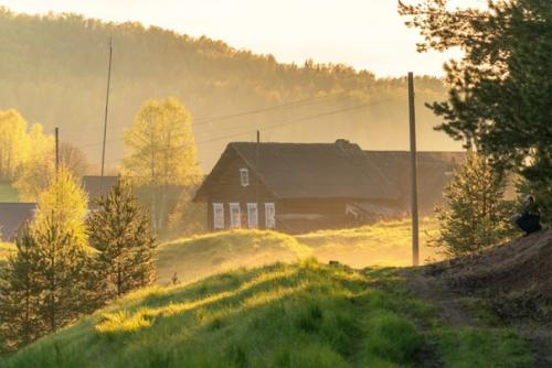 На фотографиях одна из деревень кенозерья, которую мы посещаем на лодке. 03