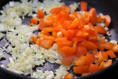 Шакшука.  Интересное блюдо из яиц с овощами, популярное в израиле и соседних странах. 01 Шакшука.  Интересное блюдо из яиц с овощами, популярное в израиле и соседних странах. 01