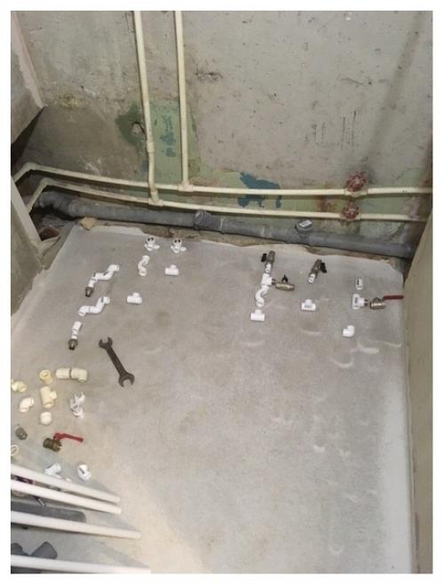 Подписчик поделился своим ремонтом в ванной, который сам делал впервые. 02