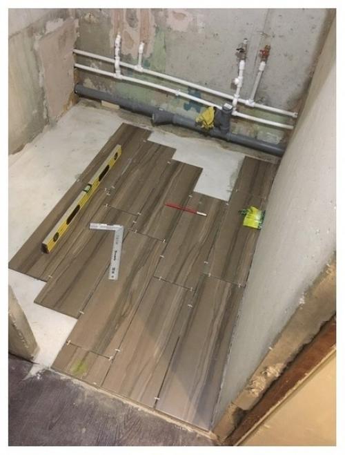 Подписчик поделился своим ремонтом в ванной, который сам делал впервые. 04