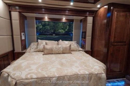 Автобус - дом.  Отличный вариант для путешествий. 06