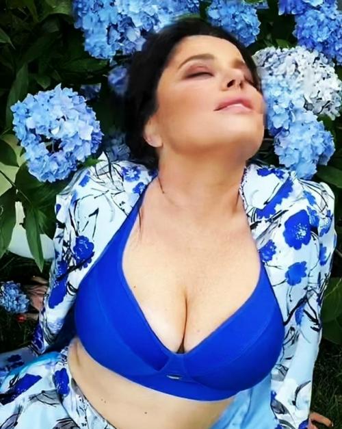 Наташа королева призналась, почему набирает вес. 02