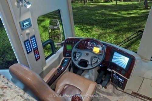 Автобус - дом.  Отличный вариант для путешествий. 02