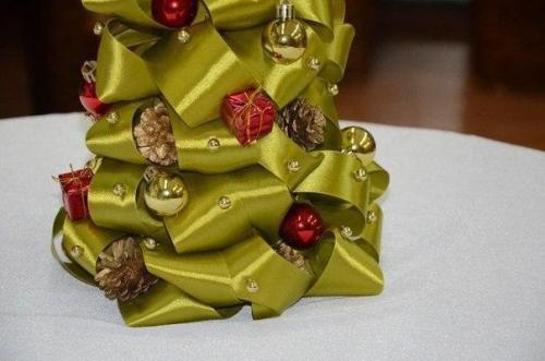 Ёлочка из атласной ленты. 05