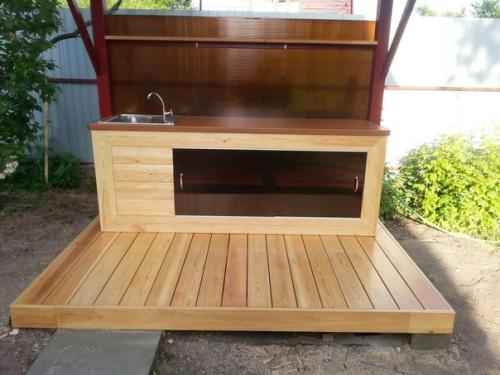 Смастерил своими руками такую летнюю кухню. 02