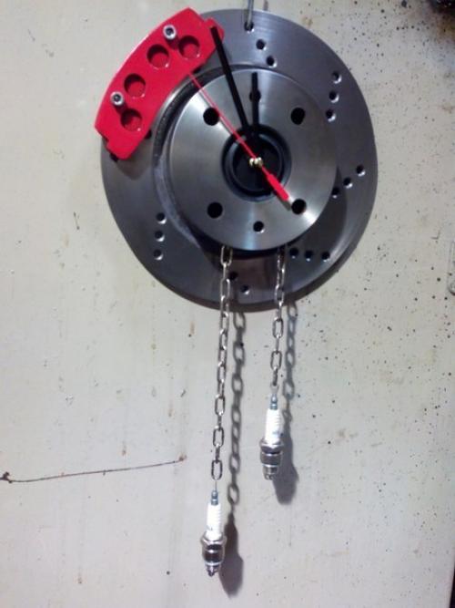 Самодельные настенные часы из автомобильного тормозного диска. 09