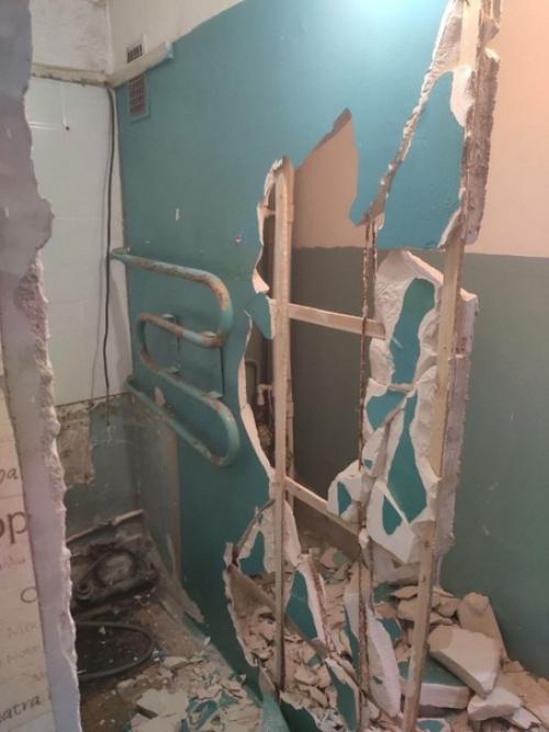 Наконец - то завершил ремонт ванной в квартире сестры оцените! 01