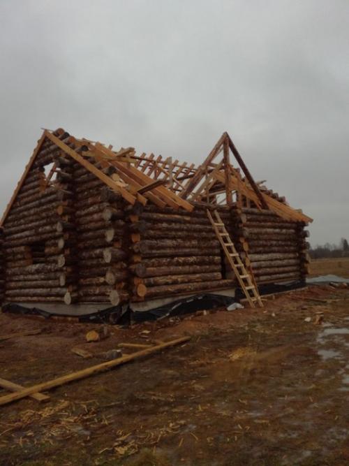 В прошлом году в декабре поставили сруб общей площадью в 140 кв. 03