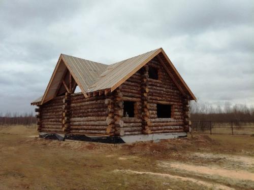 В прошлом году в декабре поставили сруб общей площадью в 140 кв. 06