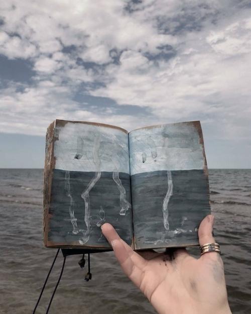 Я запишу в свой блокнот море чтобы никогда его не забыть. 02