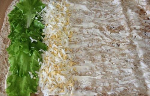 Рулет из лаваша с крабовыми палочками и огурцом. 02 Рулет из лаваша с крабовыми палочками и огурцом. 02