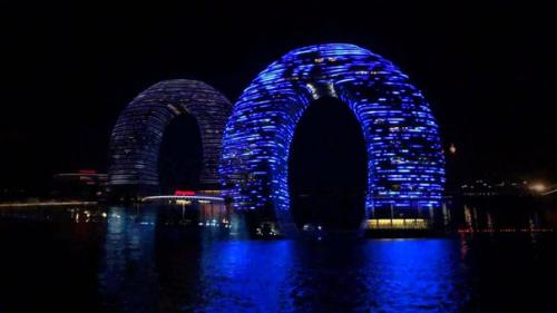 Элитный отель Sheraton Huzhou Hot Spring в форме подковы, Китай. 04