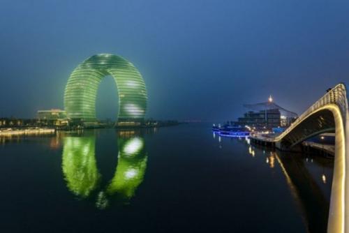 Элитный отель Sheraton Huzhou Hot Spring в форме подковы, Китай. 06