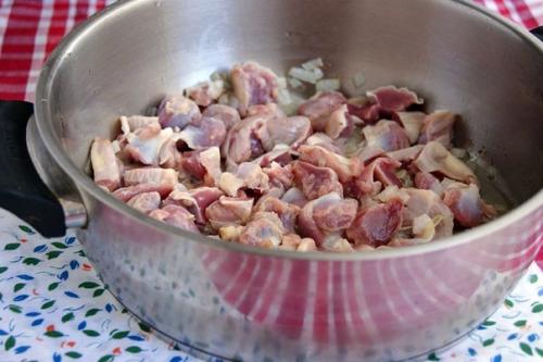 Куриные желудочки в подливке. 03