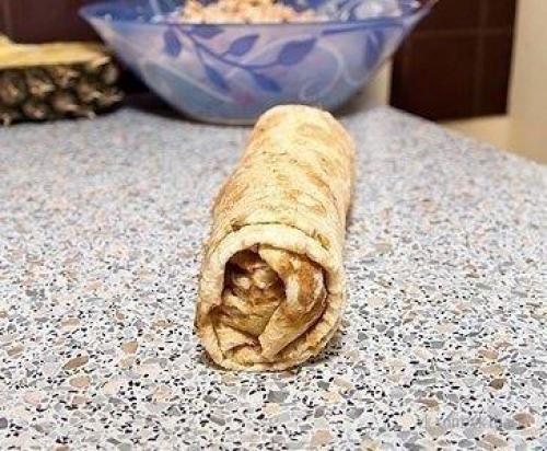 Шаверма.  Ингредиенты:  - Куриная грудка (или другое мясо) - 1 шт. 04