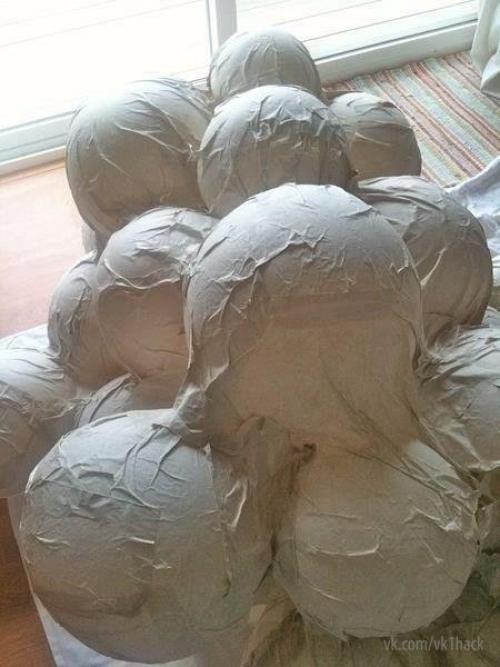 Облако из воздушных шариков, клея бумаги и ваты. 02 Облако из воздушных шариков, клея бумаги и ваты. 02