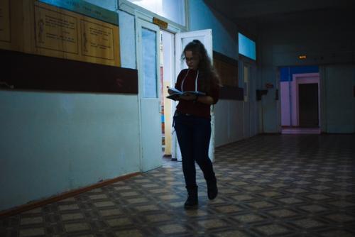 Добрый день!  На среду в первую половину дня нужен стилист - визажист (прическа + макияж. 01