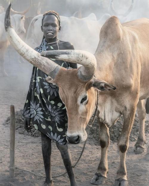 Будни африканского племени мундари в аутентичных работах фотографа Trevor Cole. 07