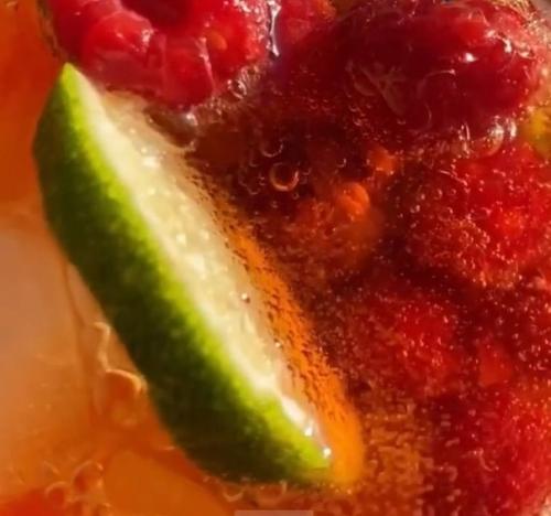 Это наверняка вкусно. 06