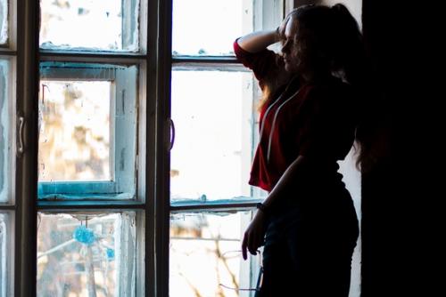 Добрый день!  На среду в первую половину дня нужен стилист - визажист (прическа + макияж. 08