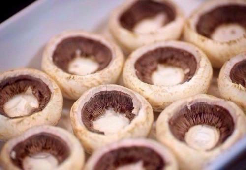 Шампиньоны с курицей и сыром. 01