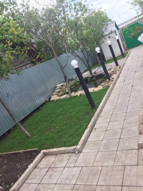 Сделал пруд своими руками, посеял газон и поставил бассейн с подогревом. 01