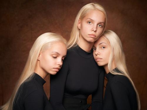 Три сестры - Наташа, Таня и Ира Мироненко. 01