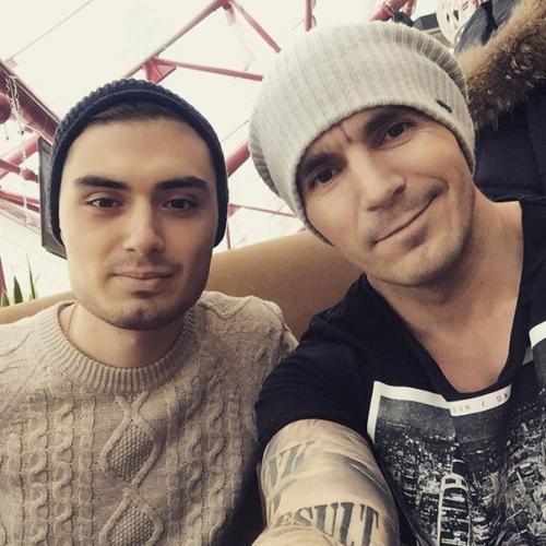 Нас становится все больше. 03