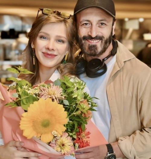 Премьера ледового шоу Буратино: Илья авербух показал подросших детей от Лизы Арзамасовой. 01