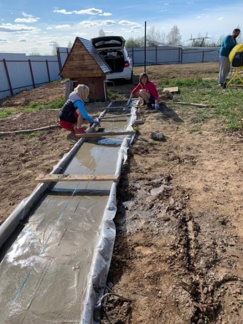 Cадовая дорожка у наc на учаcтке. 02