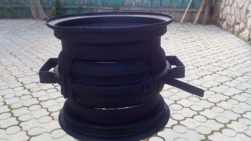 Павел атаманов. Печка под казан из ненужных дисков. 02