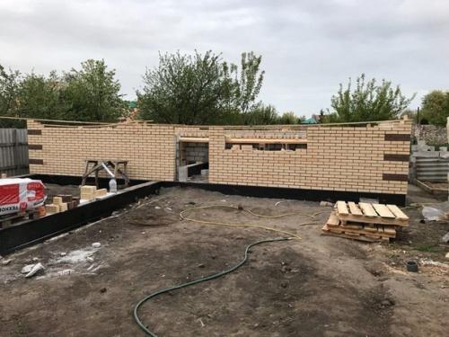 Построили баньку с верандой. 01