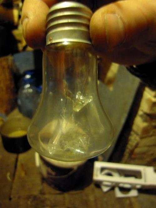Масляный светильник из лампочки. 05 Масляный светильник из лампочки. 05