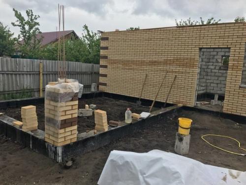 Построили баньку с верандой. 02