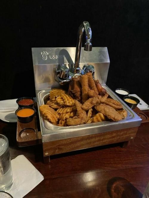 Аппетит во время необычной подачи еды приходит. 02