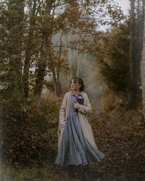 Фотограф Ana March снимает невероятно романтичные автопортреты с привкусом викторианской эстетики. 05