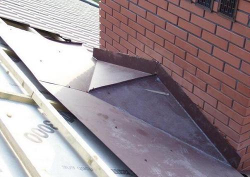 Как сделать проход вентиляции и дымохода через кровлю. 01