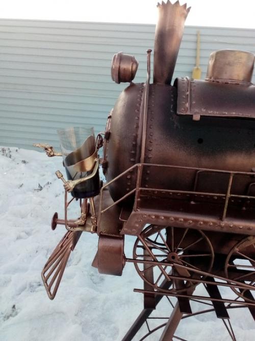 Когда забыла, что на ёлке снег, решила сфоткать с веточкой и весь снег обрушился на модель. 08