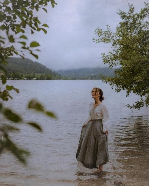 Фотограф Ana March снимает невероятно романтичные автопортреты с привкусом викторианской эстетики. 08