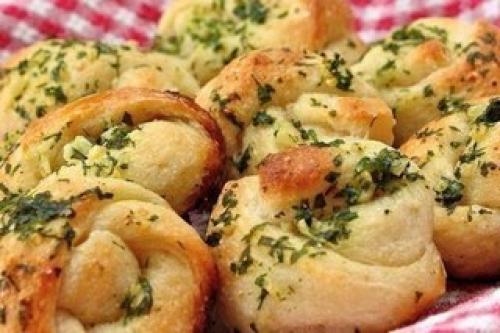 Чесночные булочки.  Ингредиенты: 04