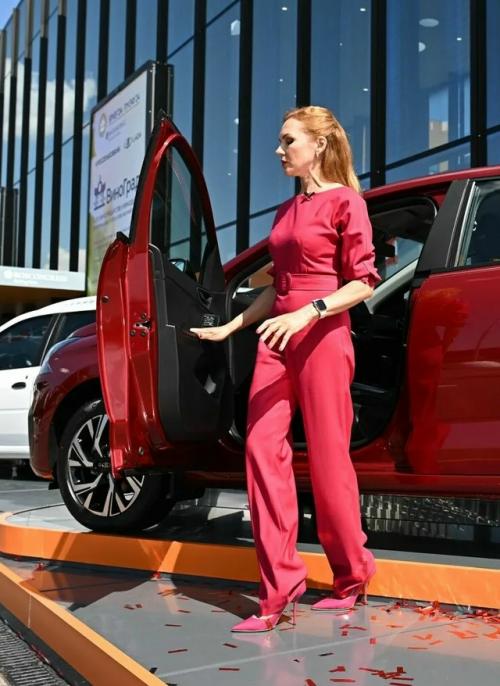 Автоваз столкнулся с серьёзными трудностями - в компании заявили, что подобная ситуация не возникала уже около двадцати лет. 01