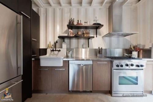 Необычный дом из грузовых контейнеров! 04