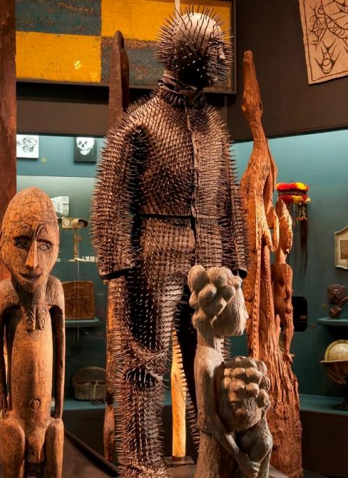 Сибирские охотники создавали костюмы, способные противостоять атакам медведей. 02