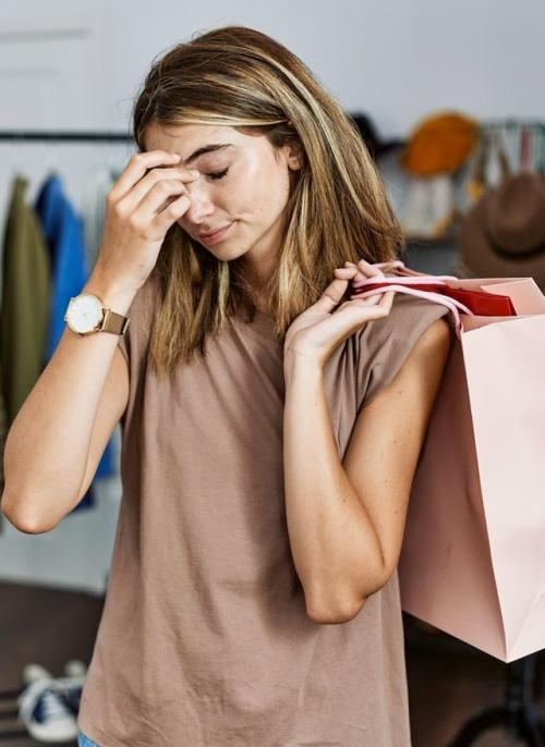 В России могут ввести самозапрет на покупки на маркетплейсах для контроля трат. 01